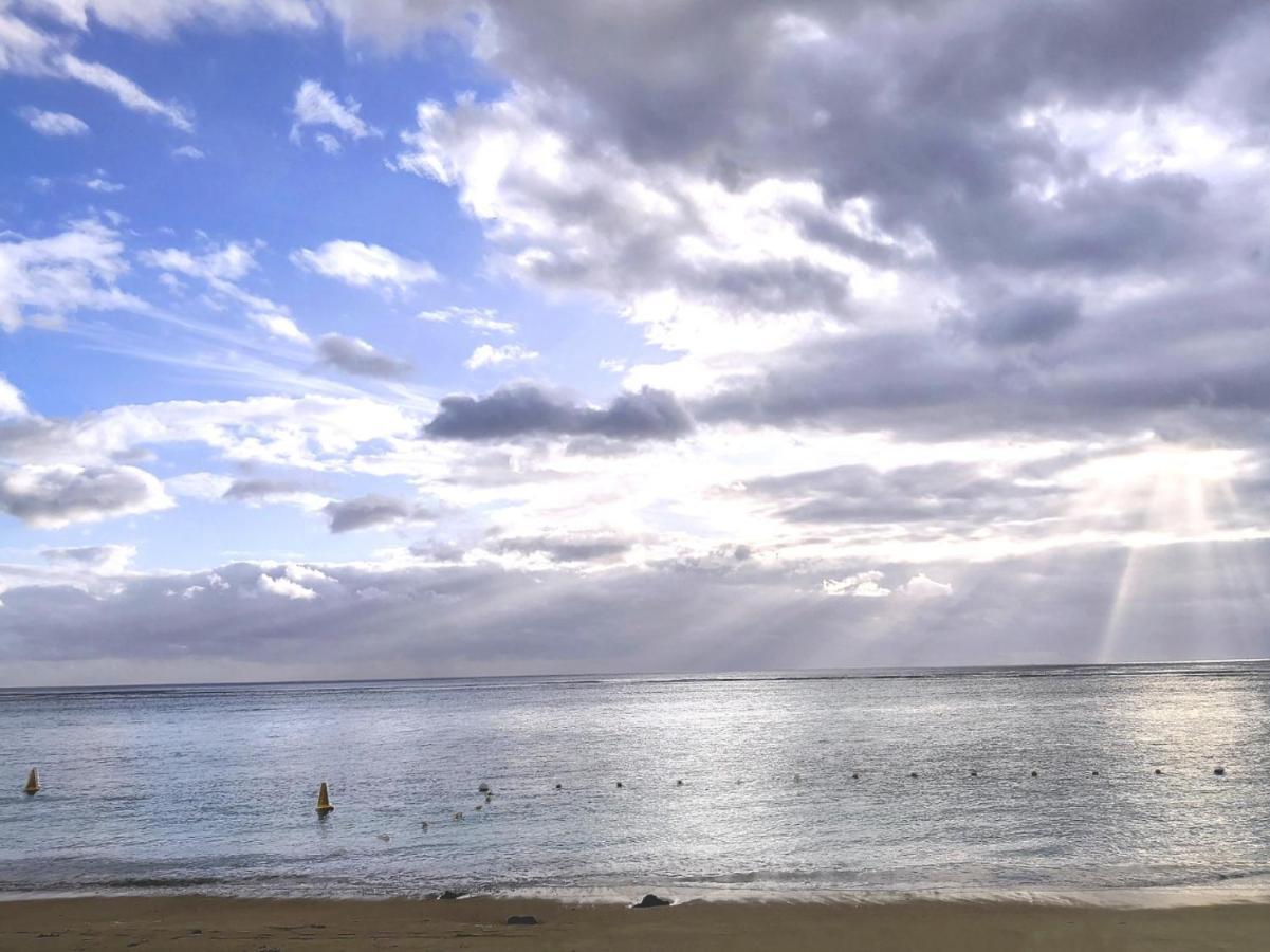 Dreamy Beach View And 5 Mins Walk To Beach - Sunset Lagoon Luxury Lodgings Flic en Flac ภายนอก รูปภาพ